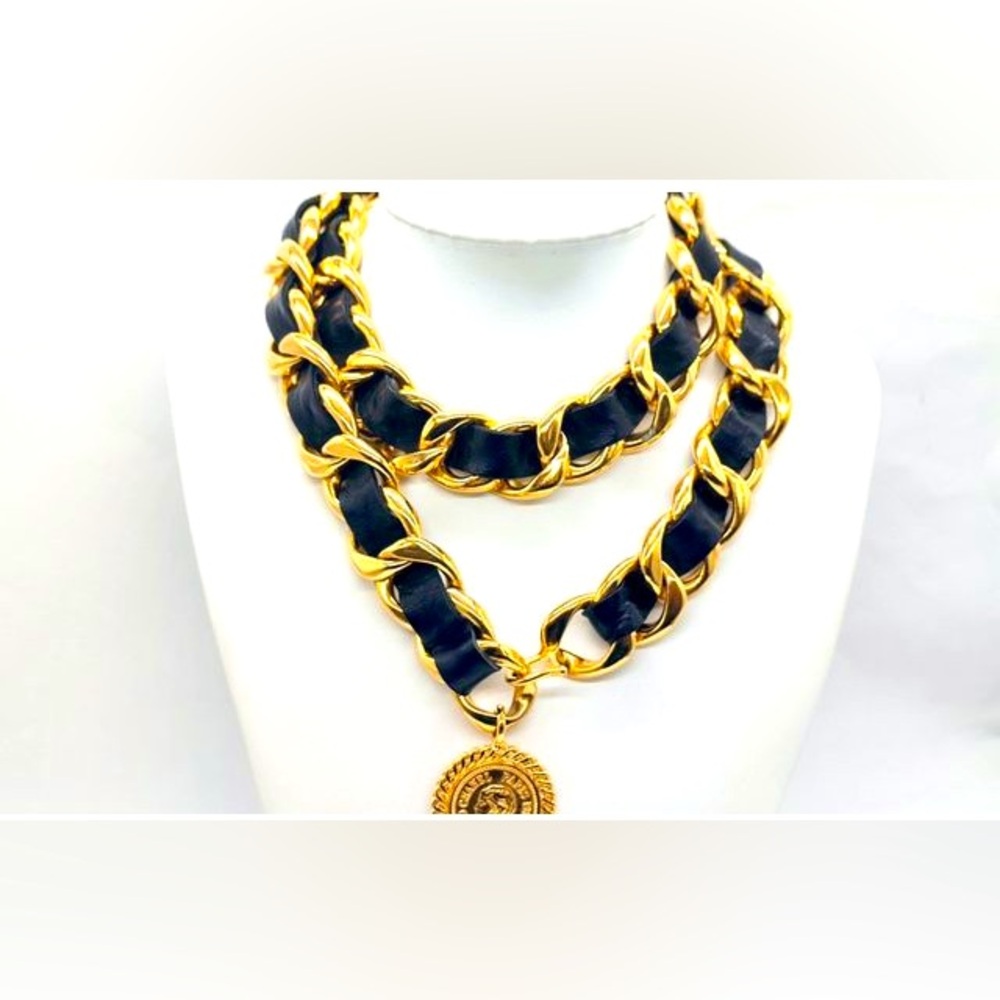 Chanel Jumbo Chain Belt Runway Medallion Necklace w Box Vintage 24K Gold Plated